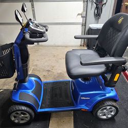 GOLDEN COMPANION TECH GC440 4-wheel mobility scooter