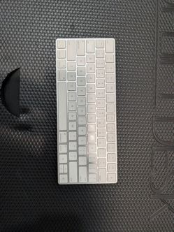 Apple keyboard ⌨️ for parts
