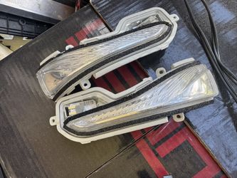 Q50/Q60 Factory Sequential Signal Light