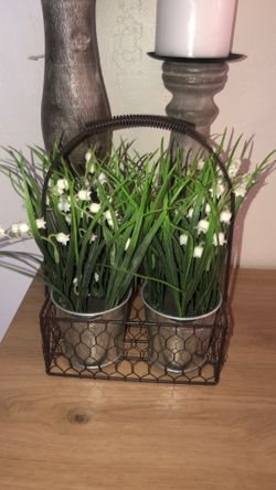 Small greenery/floral arrangement