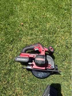 Craftsman Cordless Circular Saw / 2 Batteries included
