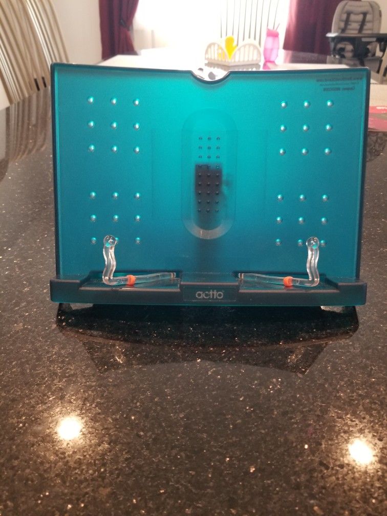 ACTTO BOOK STAND