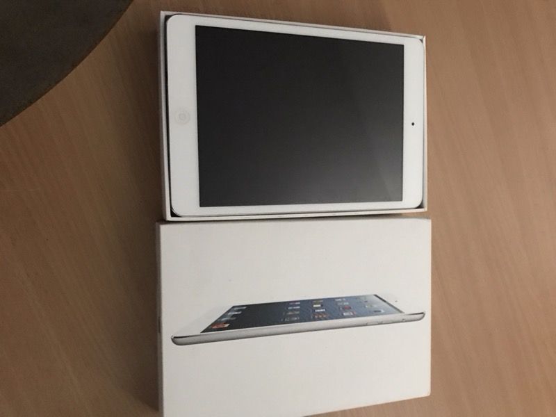 Apple iPad Mini 16gb. Factor Reset