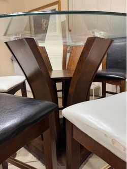 Dining Crystal table and 6 chairs