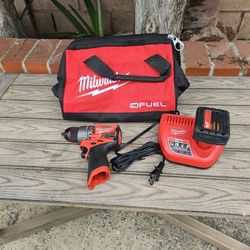 Milwaukee M12 Fuel Hammer Drill Kit 