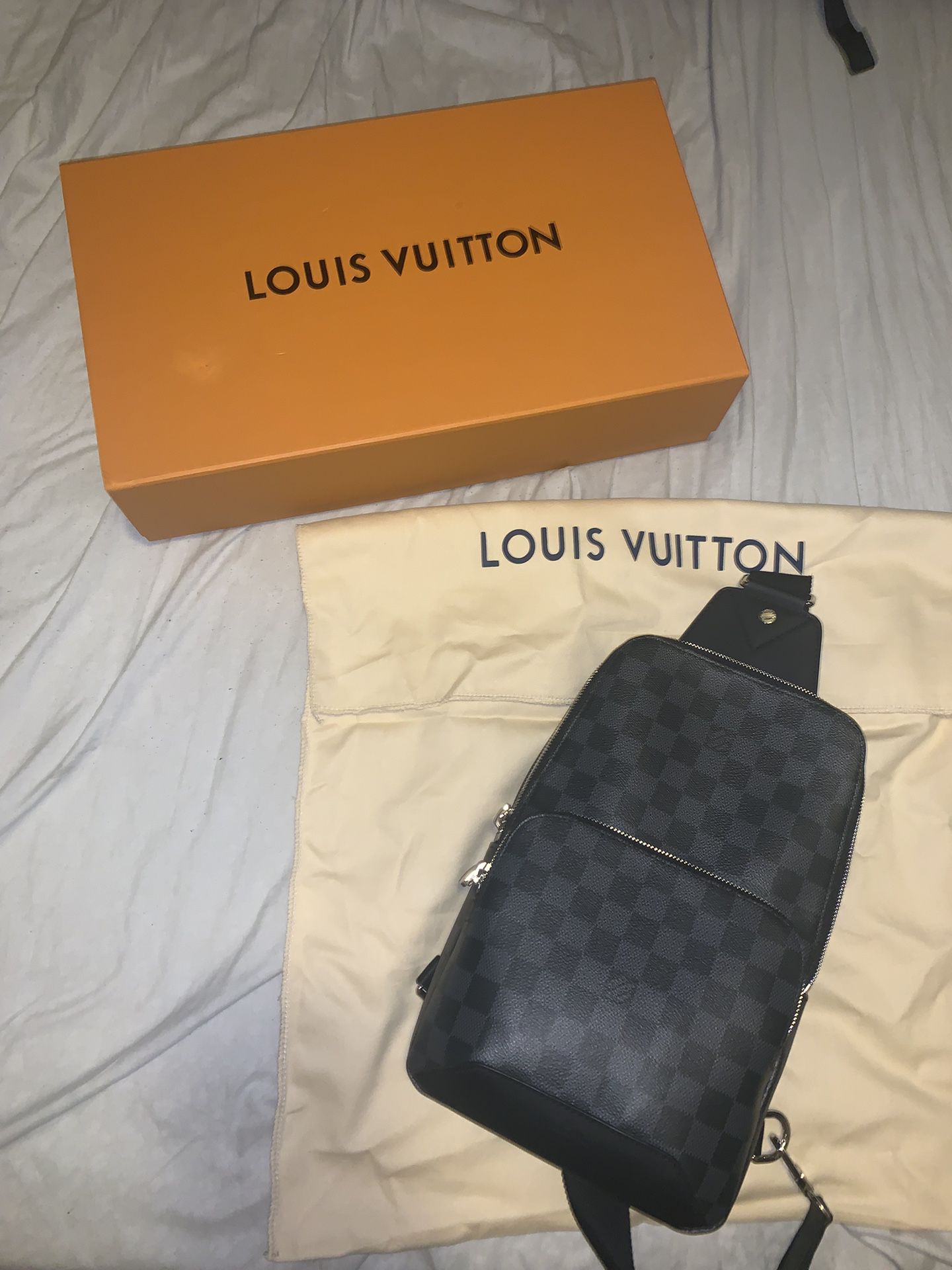 Louis Vuitton avenue Sling Bag for Sale in Phoenix, AZ - OfferUp