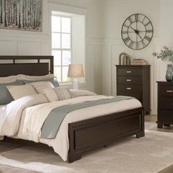 Covetown Dark Brown Panel Bedroom Set