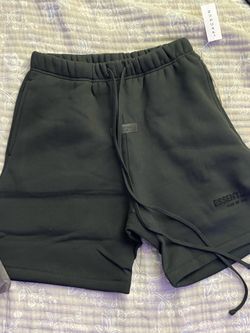 Short Essentials Black Limo