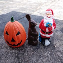 Vintage Holiday Moldings