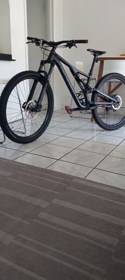Specialized stumpjumper $2799  reg sale $1100     firme