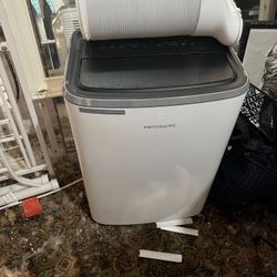 Magic Chef Mini Fridge – Works Great!