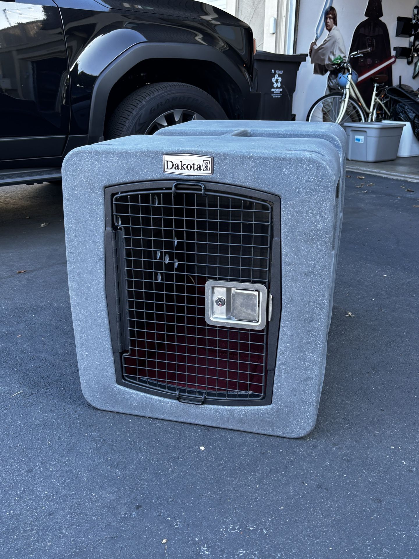Dakota G3 Large Dog Crate