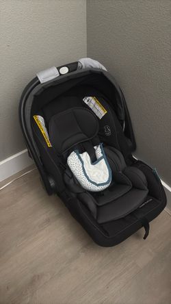 Car seat with base included