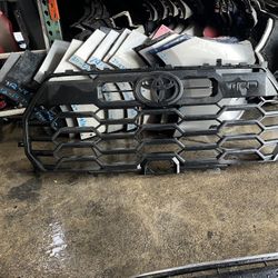 2022 2024 Toyota Tundra bumper  Grill