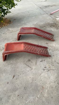 Tires Holders