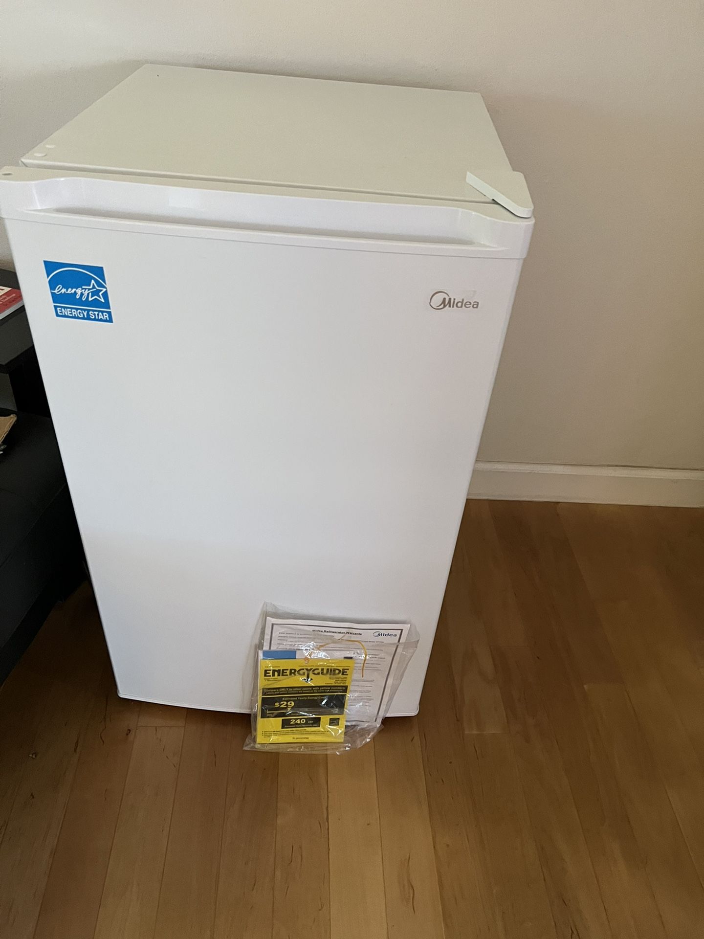 Small MIDEA FREEZER LIKE NEW WITH STICKERS