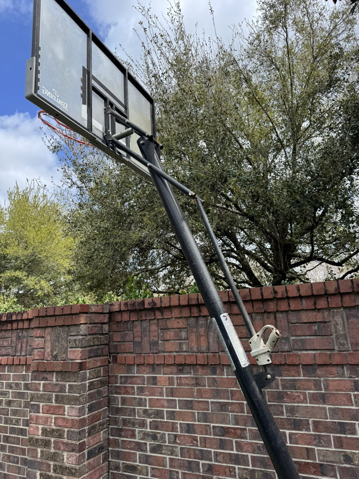Spalding Basketball Hoop