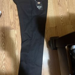 Dickies 34x30 new $15