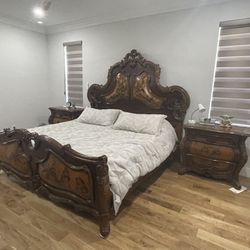 8 Piece King Size bedroom Set