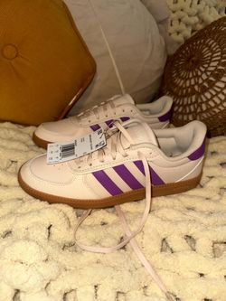 Women’s adidas size 8