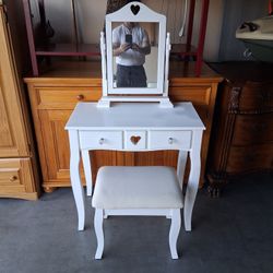 Makeup Vanity/Makeup Table..All White..36 By 31 With Mirror/Stool