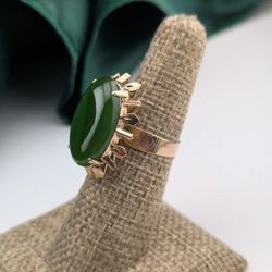 Vintage 14 k solid Rose Gold Green Jade Jadeite Cocktail Ring Size 6.5
