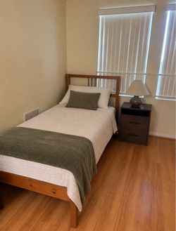 Twin Size Bed Set – Mattress, Nightstand & Lamp
