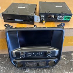 Del 2016 al 2018 estéreo y radio y pantalla  para. Chevy Silverado para 