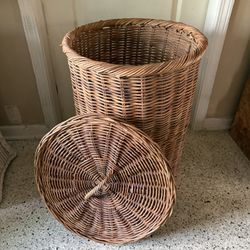Wicker Storage Basket With Lid