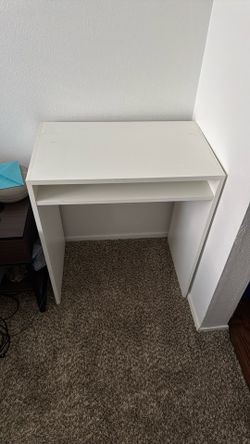 Small desk