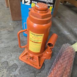 Central Hydraulics 12 Ton Hydraulic Bottle Jack