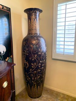 Gorgeous giant ceramic vase
