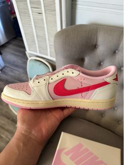 Tropical Pink Travis Size 8.5