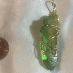 Quartz Gold Tone Wired Pendant 