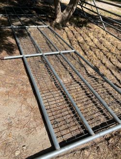 Pipe Corral Gates & Panels