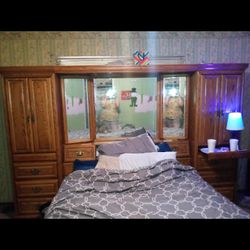 Queen Size Headboard w/ Built-in Drawers, And Jewelry Too Dresser 