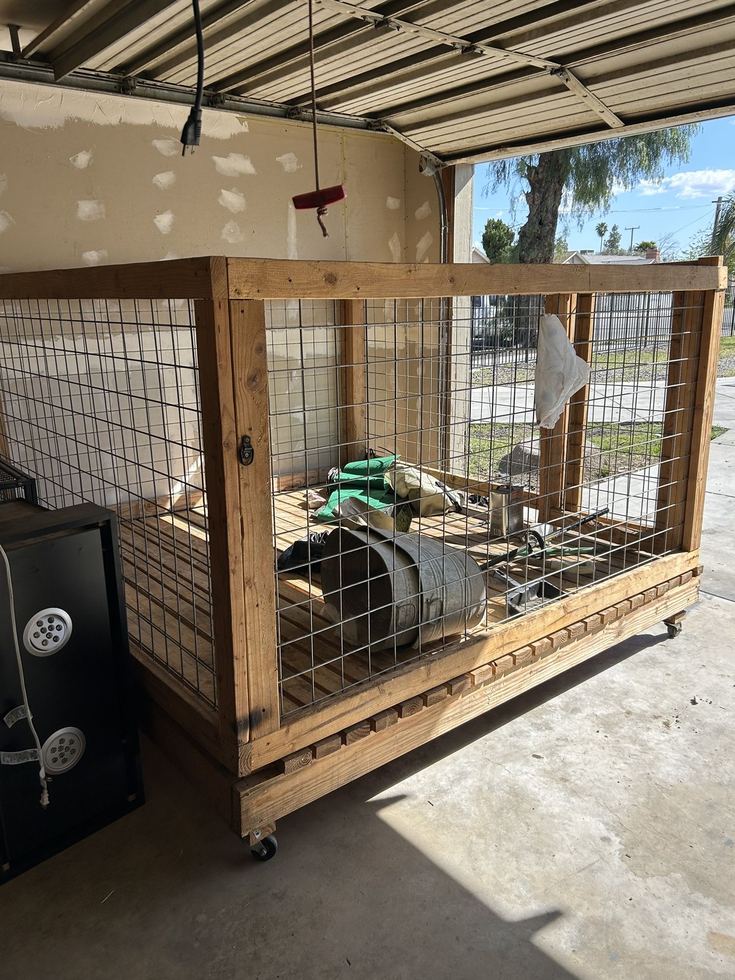 Heavy Duty Dog Kennel 