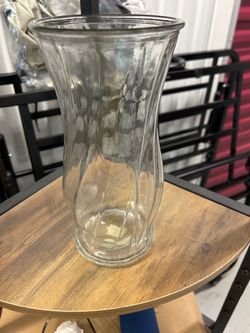 Clear Glass Flower Vase