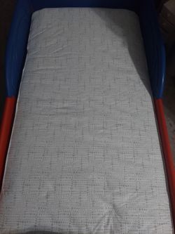 Toddler bed with matters