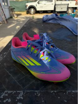 Size 9 F50 Cleats