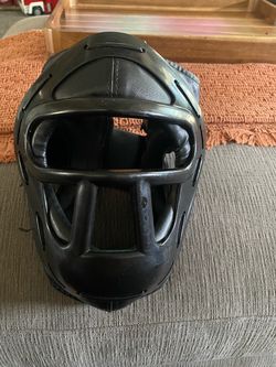 Cage, head, guard, protector Cage, head, guard, protector