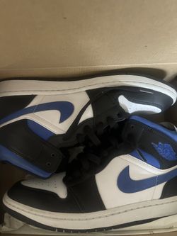 jordan's 1s blue 