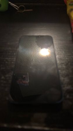 iPhone 12 unlocked clean screen
