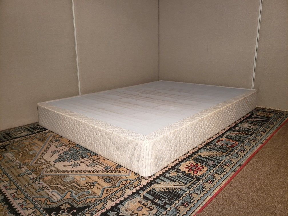 Queen boxspring - DELIVERY available