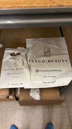 Branded shopping bag closeout, 18,500 bags