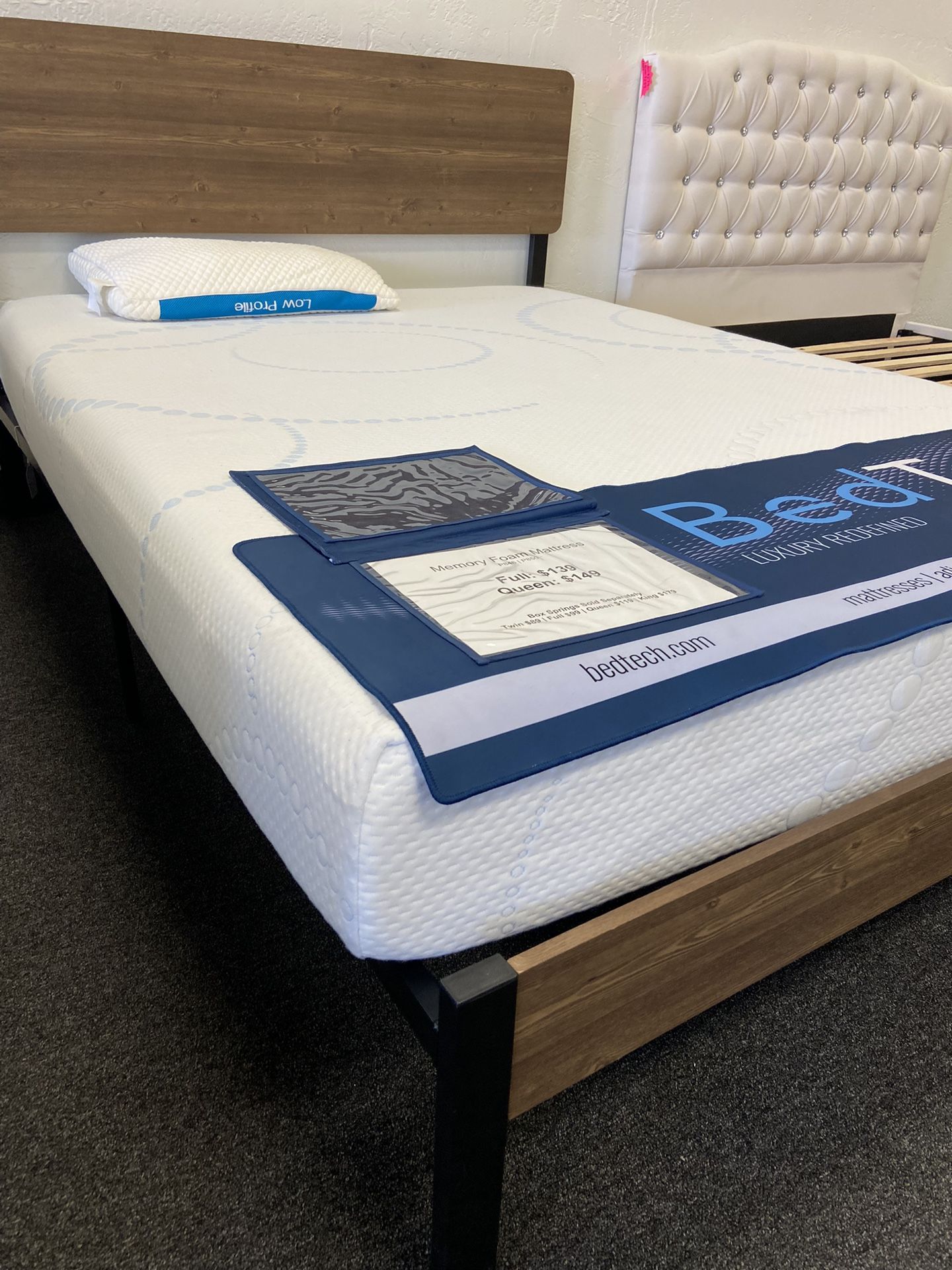 Queen Memory Foam Mattress for Sale in Scottsdale, AZ OfferUp