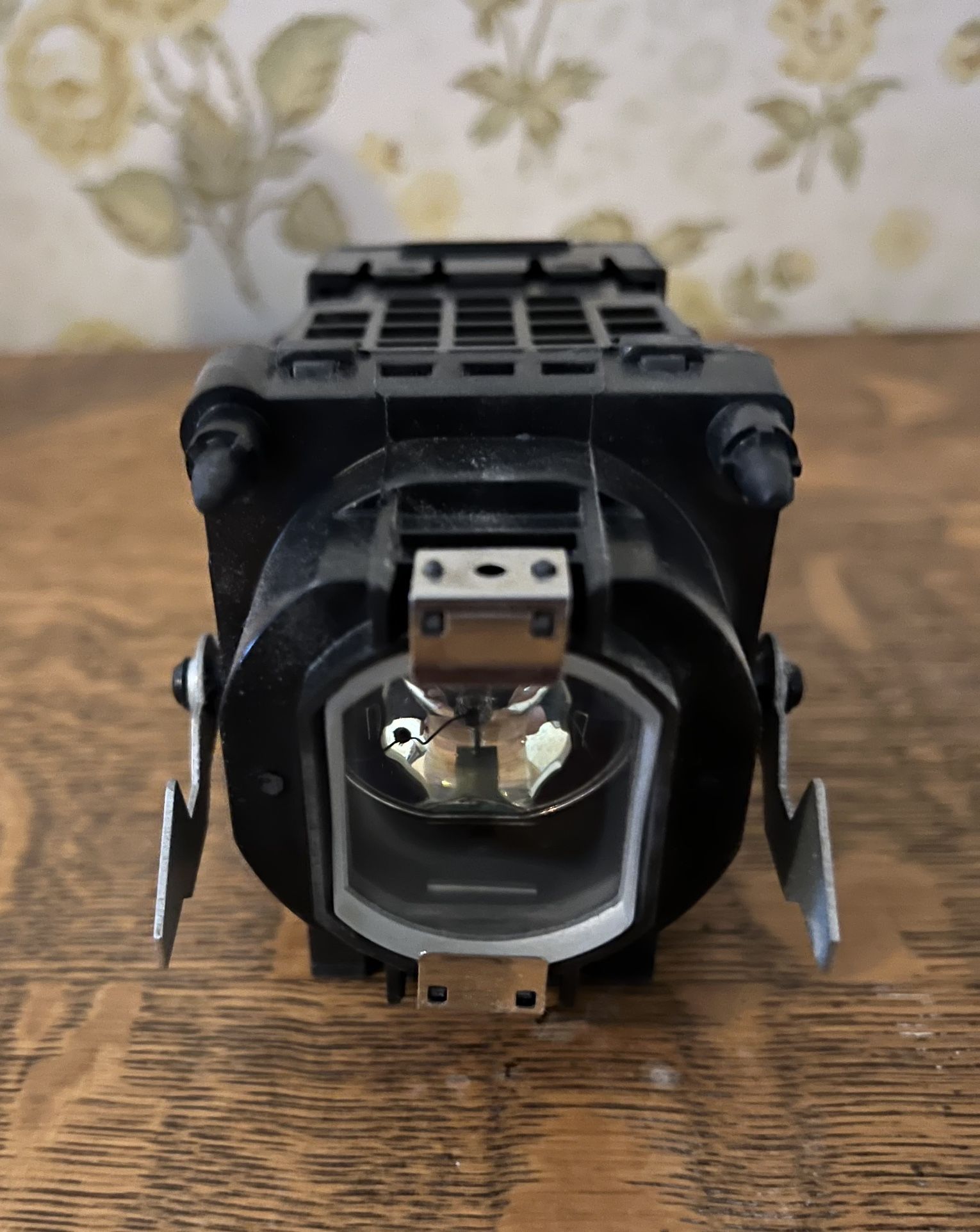 Replacement Tv Lamp XL-2400 For Sony KDF-50E2000