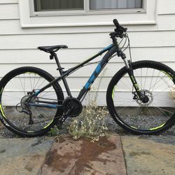 GT Aggressor Pro Mountain Bike 