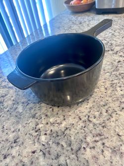 Xtrema Traditions 3.5 Qt Pure Ceramic Saucepan Pot Black Stove Oven Microwave