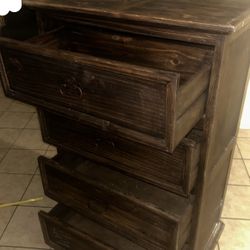Four Drawer Chest Solid Sturdy Light Weight Hecho En México 
